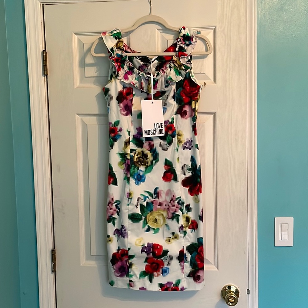 Moschino size 8 dress! New and never worn